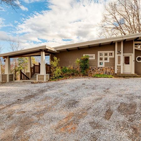 Chestnut By Avantstay Mountain Cabin W Treetop Views Hot Tub Game Room 蓋特林堡 外观 照片