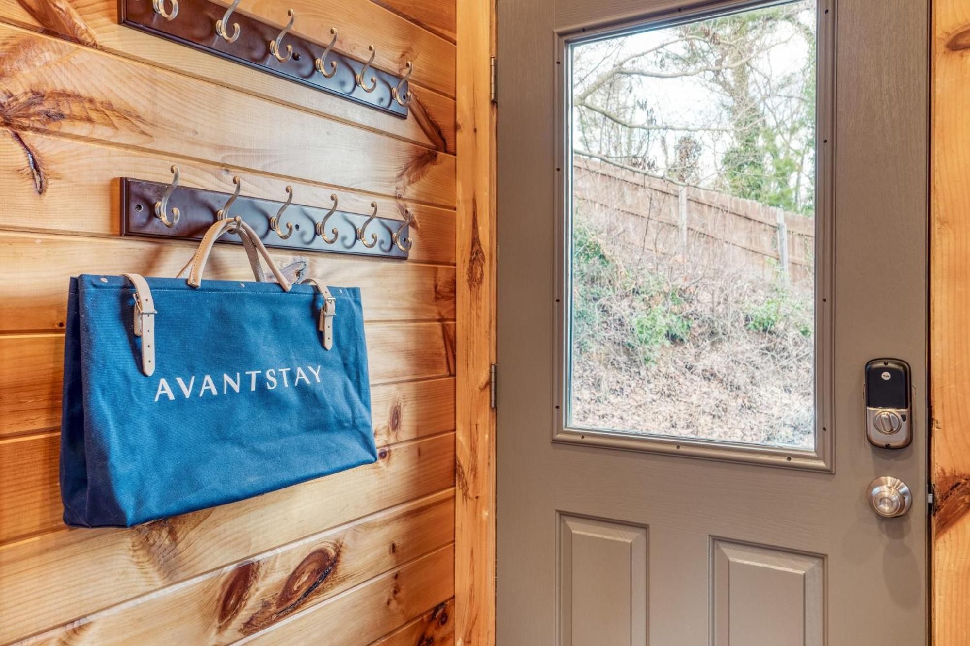 Chestnut By Avantstay Mountain Cabin W Treetop Views Hot Tub Game Room 蓋特林堡 外观 照片