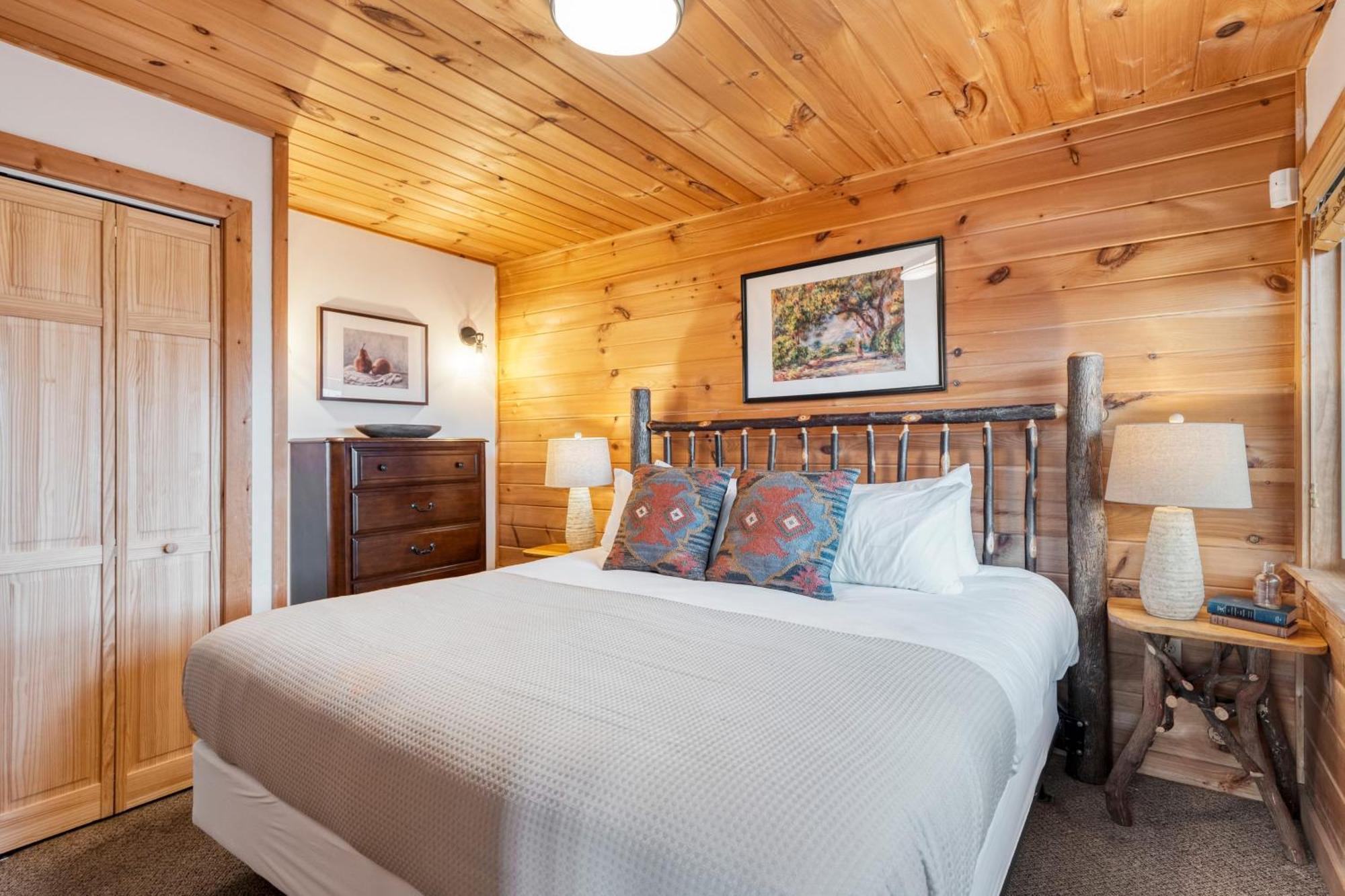 Chestnut By Avantstay Mountain Cabin W Treetop Views Hot Tub Game Room 蓋特林堡 外观 照片