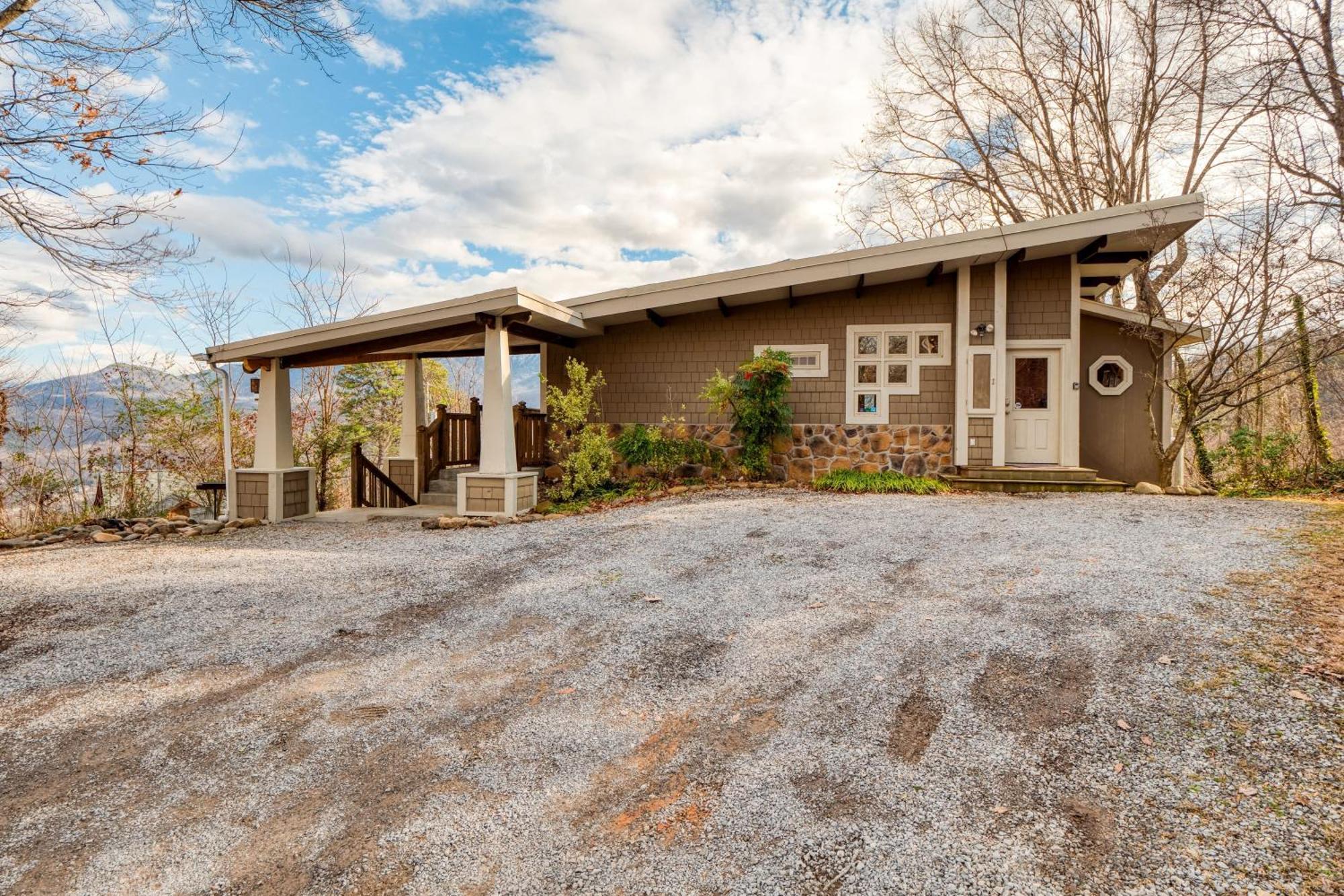 Chestnut By Avantstay Mountain Cabin W Treetop Views Hot Tub Game Room 蓋特林堡 外观 照片