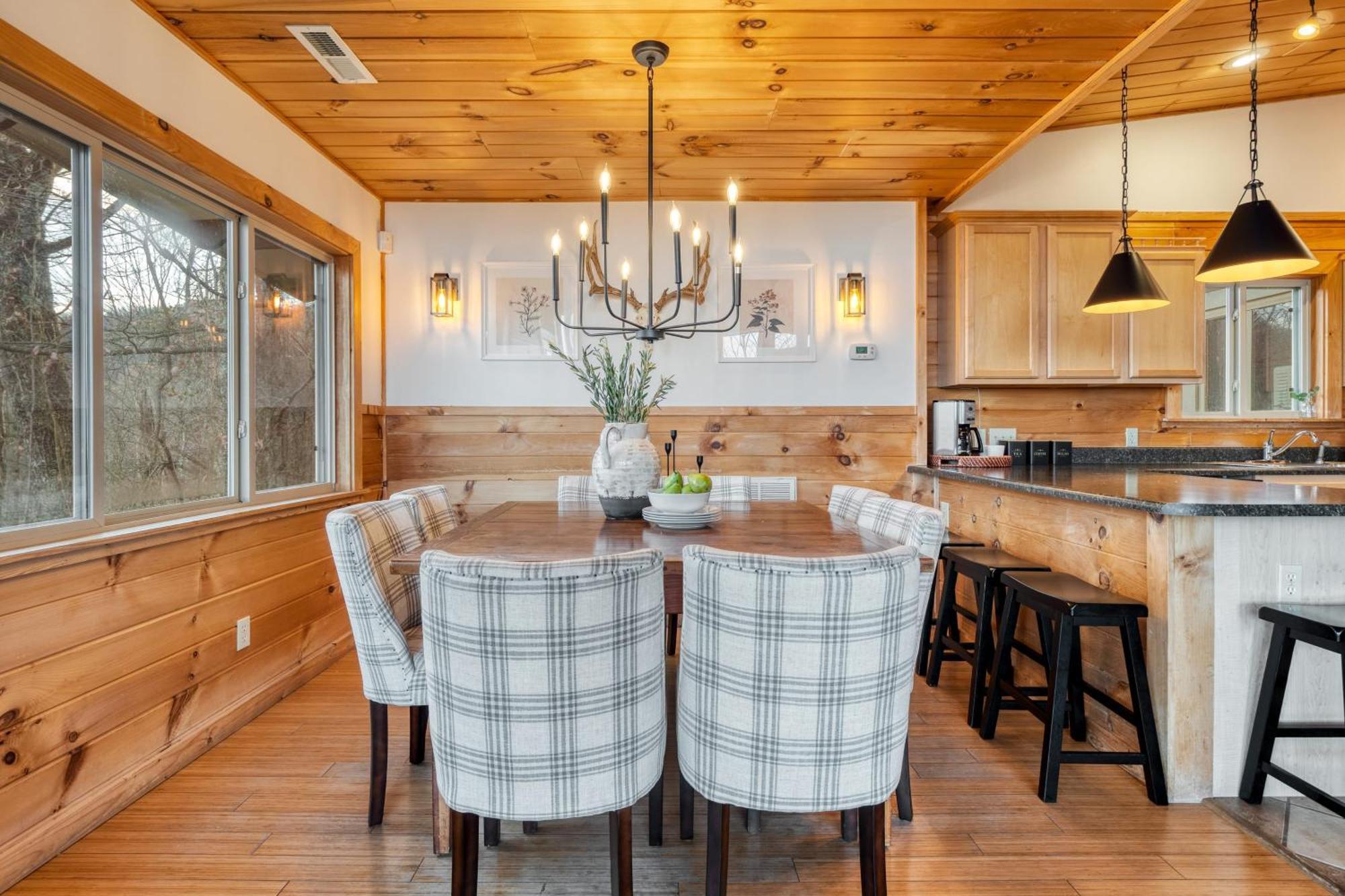 Chestnut By Avantstay Mountain Cabin W Treetop Views Hot Tub Game Room 蓋特林堡 外观 照片