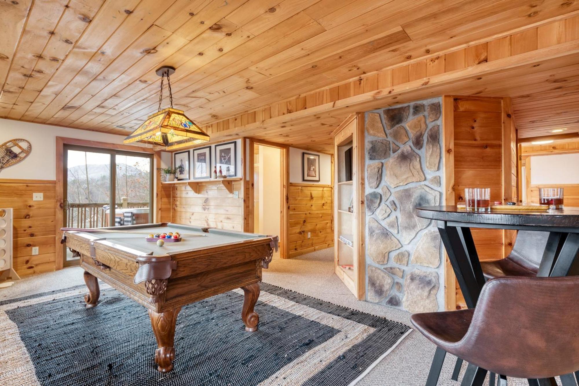 Chestnut By Avantstay Mountain Cabin W Treetop Views Hot Tub Game Room 蓋特林堡 外观 照片