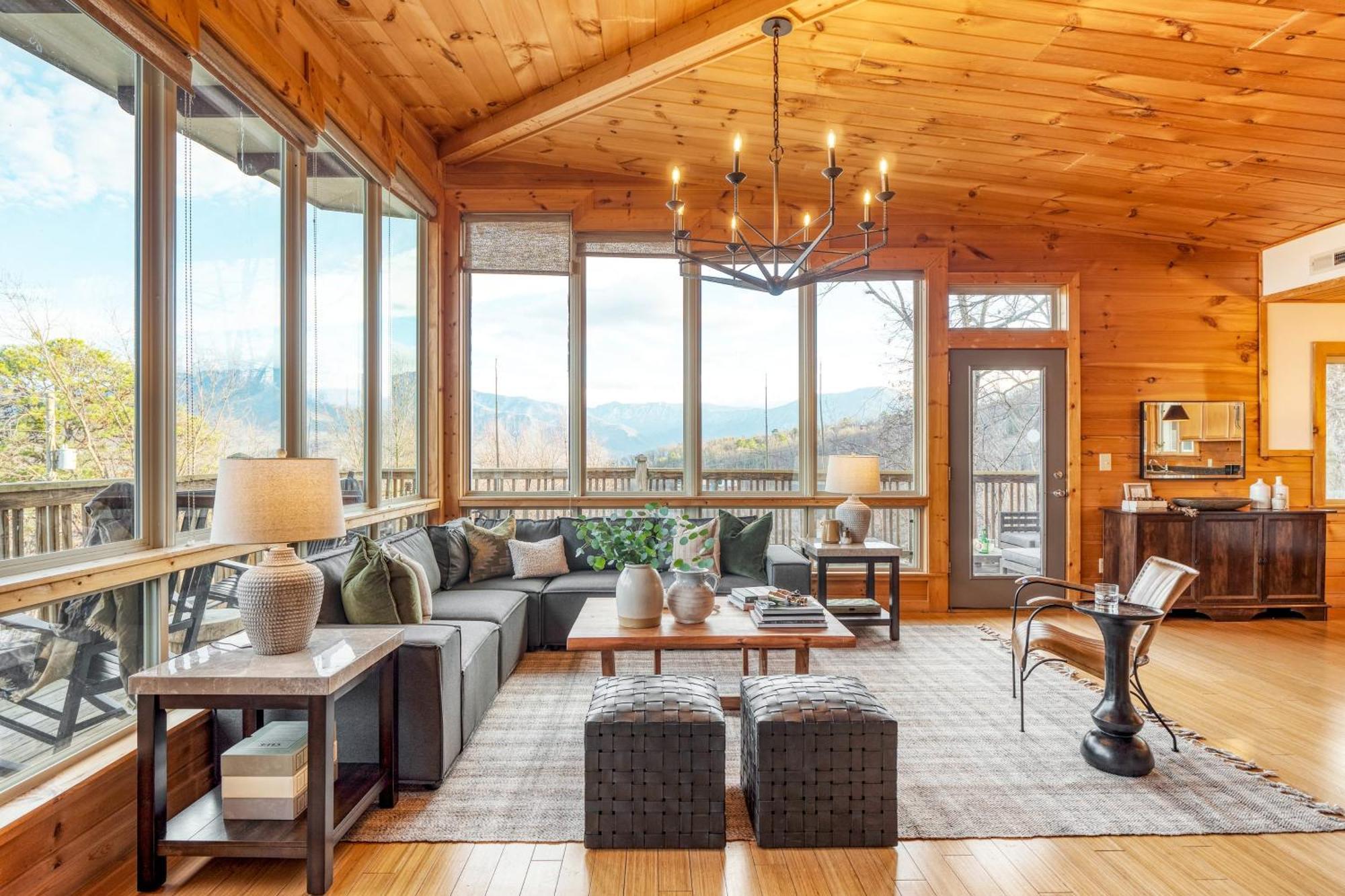 Chestnut By Avantstay Mountain Cabin W Treetop Views Hot Tub Game Room 蓋特林堡 外观 照片